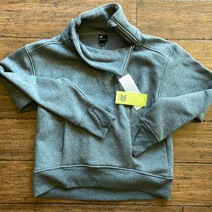 Gray pullover with thumbholes side pockets by all in motion size small